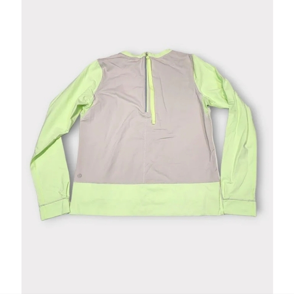 Size 8 - Lululemon Run: Warm up Crew - Picture 2 of 3